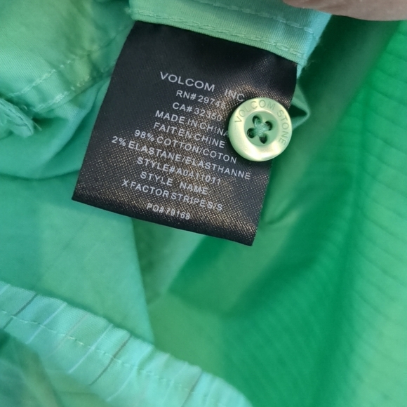 Volcom Shirt Mens Large Green Striped Short Sleeve Surfer Preppy Golf Casual - Picture 6 of 7